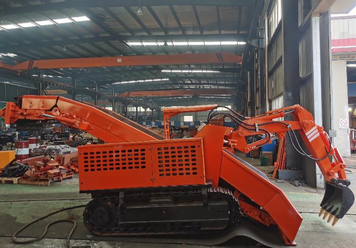 跟著帥龍重工一起看看履帶扒渣機的8點維護保養(yǎng)事項！