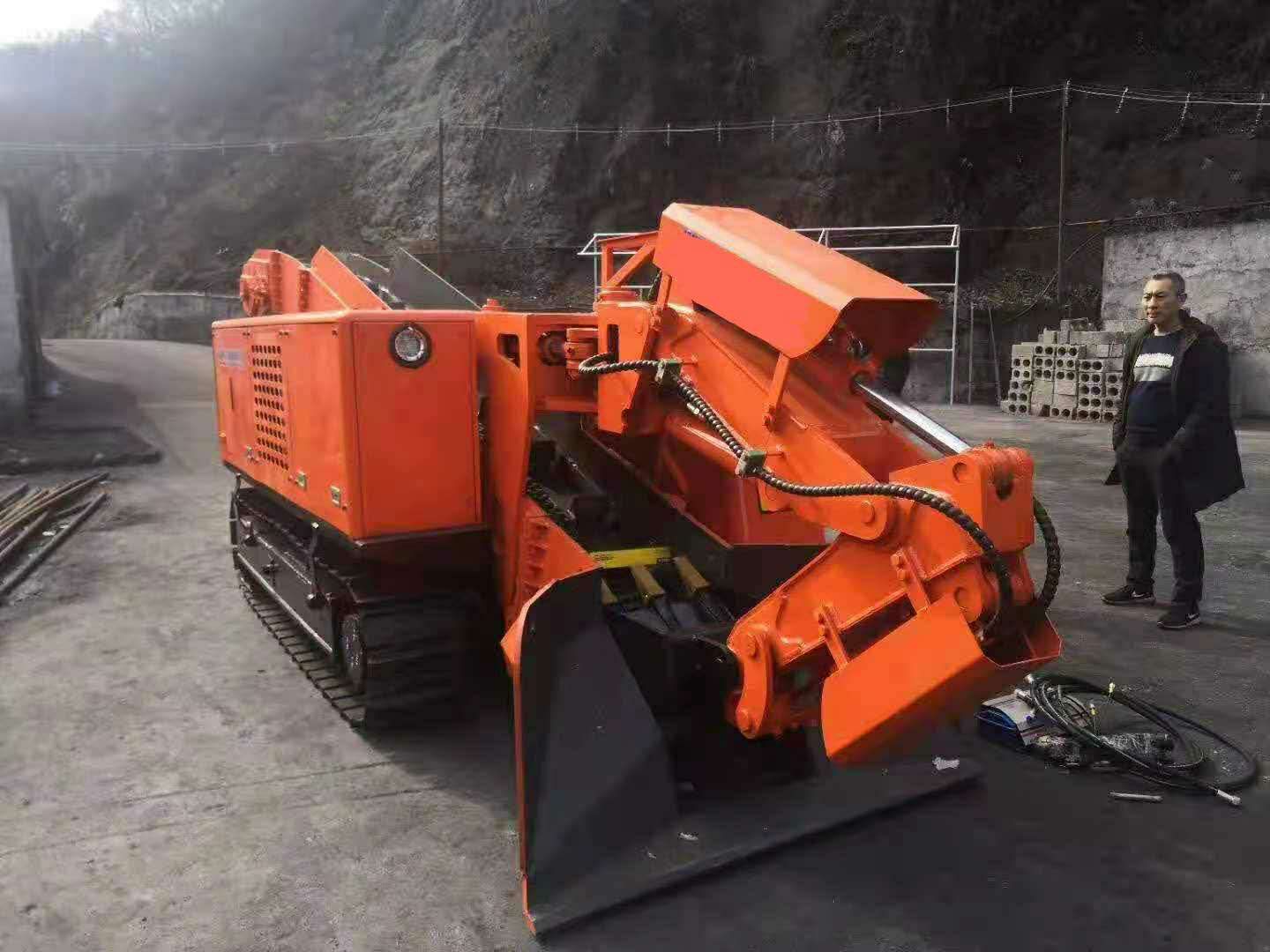 為什么引水洞工程比較適合用扒渣機呢？