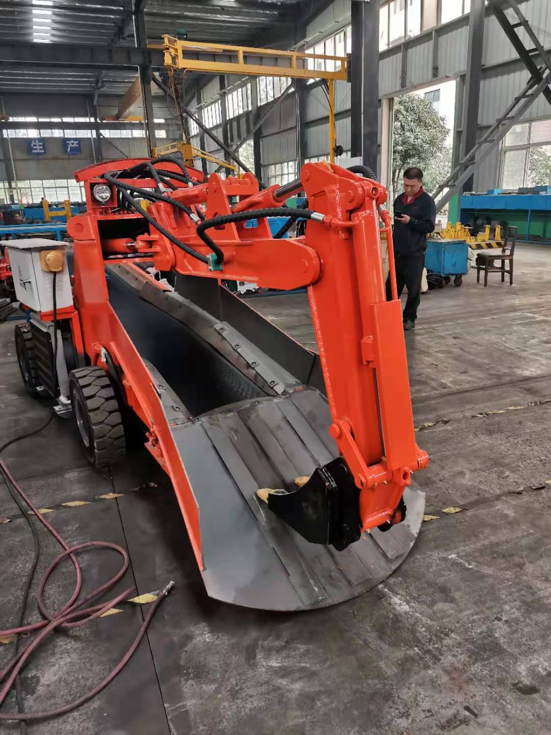 扒渣機(jī)在工作前需要做什么準(zhǔn)備？